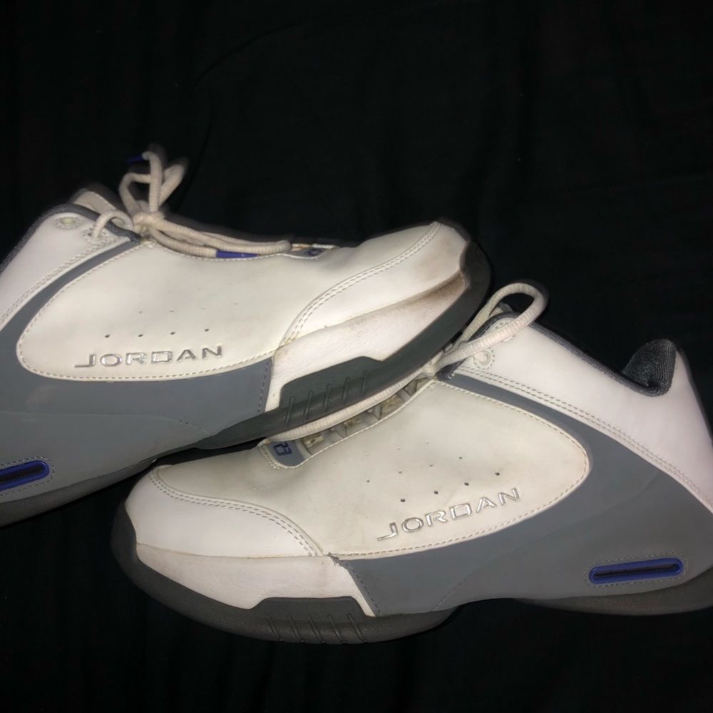 Men’s air jordan bold school basketball US 8.5